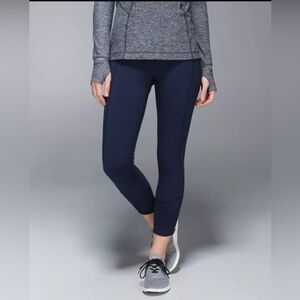 RARE  LULULEMON Runday Crop Leggings- Navy Blue Inkwell/Tonka Stripe Size 4